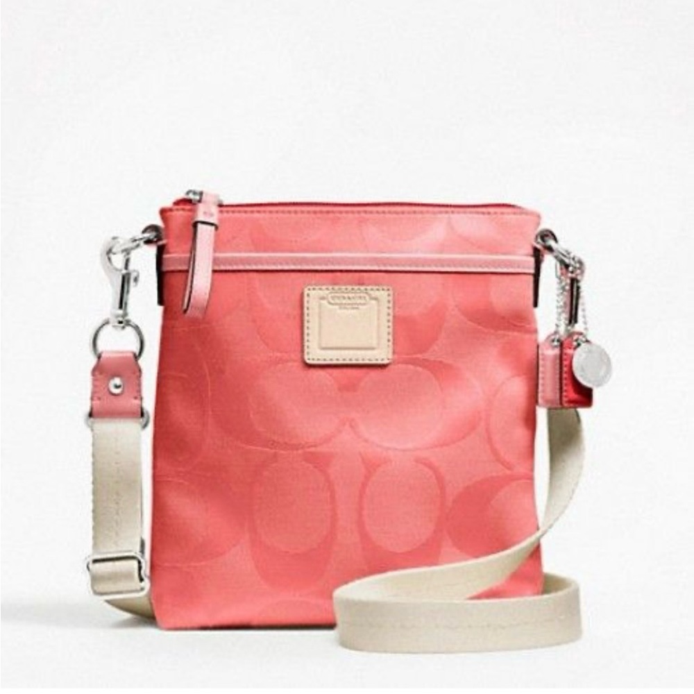 COACH Resort Signature Swingpack in Coral - NEW NWOT